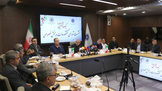 در نشست شورای گفت‌وگوی استان هرمزگان، مهم‌ترین چالش‌های پیش‌ روی صنعت آبزی‌پروری، مسائل صادراتی و بهداشتی استان و راهکارهای توسعه تعامل میان بخش خصوصی و دولت موردبررسی قرار گرفت.