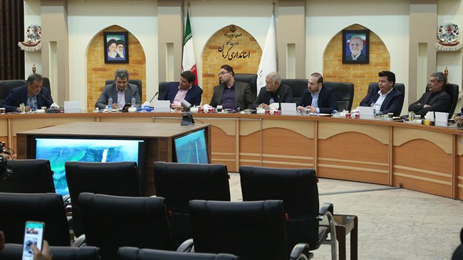 رئیس اتاق کرمان طولانی بودن فرایند تخصیص ارز را از عمده‌ترین مشکلات فعالان اقتصادی دانست و گفت: سرمایه‌های بسیار سنگینی معطل تخصیص ارز و هر ثانیه تعلل در تخصیص ارز هزینه بالایی را برای کشور ایجاد می‌کند.