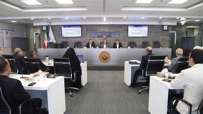در نشست بررسی چالش کمبود نیروی کار ماهر در ایران، اعلام شد در صورت تداوم سیاست‌های جاری تا سال 1430 حدود ۱۰ میلیون نفر کمبود نیروی کار خواهیم داشت.
