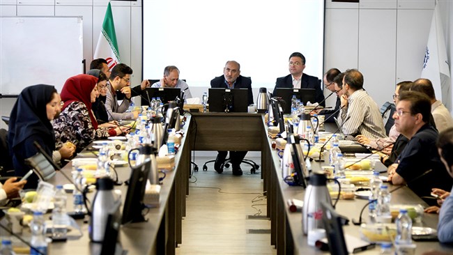 سادینا آبایی، عضو هیات نمایندگان اتاق ایران در نشست سندیکای افتا پیشنهاد راه‌اندازی اپراتور امنیت سایبری را مطرح و عنوان کرد: شورای عالی بیمه با راه‌اندازی بیمه سایبری موافقت کرده است.