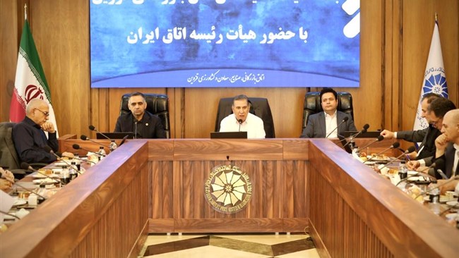 در نشست هیات نمایندگان اتاق قزوین درباره ضرورت برگزاری دو نمایشگاه، یکی در کراچی پاکستان و دیگری در دوشنبه، پایتخت تاجیکستان با هدف تقویت صادرات، صحبت شد.