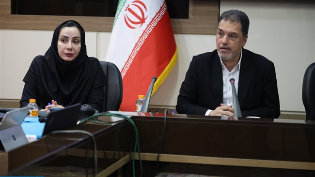 پیام باقری نایب‌رئیس اتاق ایران تصریح کرد: ارائه گزارش‌های کاربردی ناظر بر محیط کسب‌وکار در اولویت اتاق‌های استانی است و باید با تکیه‌بر داده‌های پژوهشی راهکارهای اجرایی ارائه دهیم.