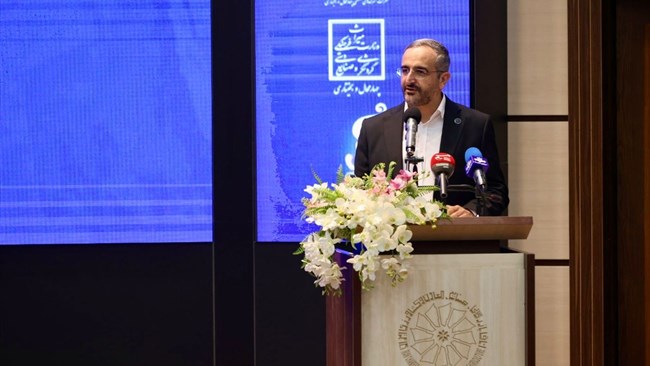امین مالکی نایب‌رئیس اتاق شهرکرد از ارتقای سطح تولید استان چهارمحال‌وبختیاری خبر داد و گفت: در دوره دهم هیات نمایندگان، جذب سرمایه‌گذاری در استان را دنبال می‌کنیم.