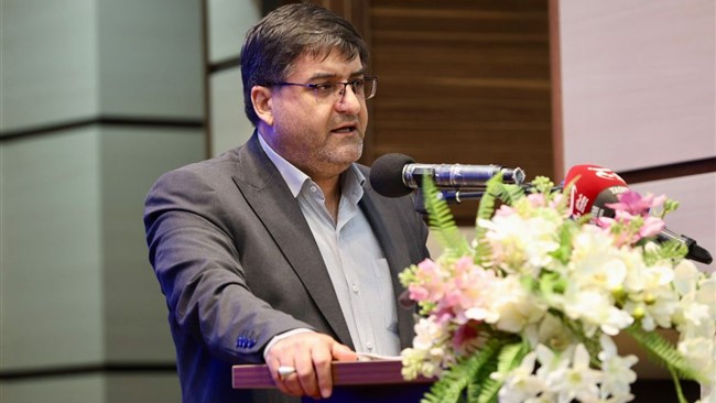 جعفر مردانی استاندار چهارمحال و بختیاری تاکید کرد: برای تحقق توسعه پایدار در استان و حل چالش بالا بودن نرخ بیکاری در کشور به همکاری و تعامل با بخش خصوصی نیاز داریم.