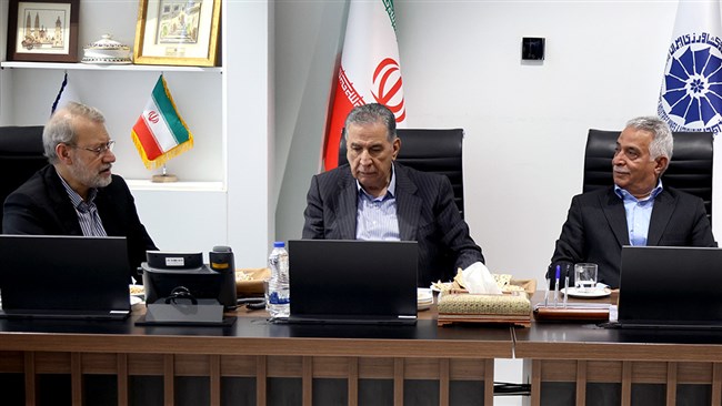 نایب رییس اتاق ایران در نشست با دبیر شورای عالی امنیت ملی پیشنهاد کرد که یک تیم اقتصادی با محوریت اتاق بازرگانی، صنایع، معادن و کشاورزی ایران در کنار مذاکرات سیاسی حضور یابد.
