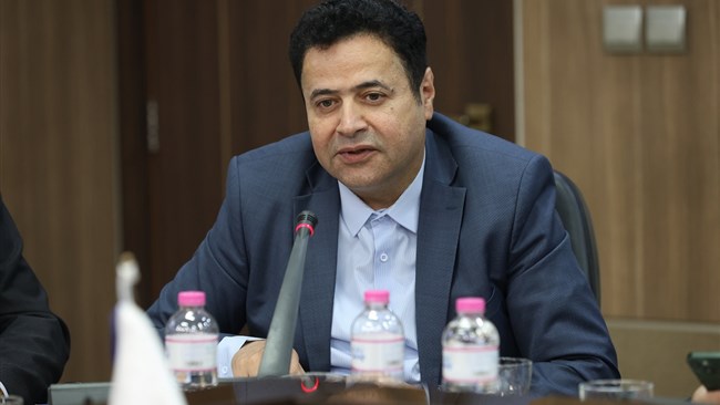 حسین پیرموذن رئیس اتاق ایران در نشست شورای روسای اتاق‌های استانی گفت: بانک مرکزی باید اجازه دهد فعالان اقتصادی بتوانند از اعتبار بین‌المللی خود و منشا ارز خارجی استفاده کنند.