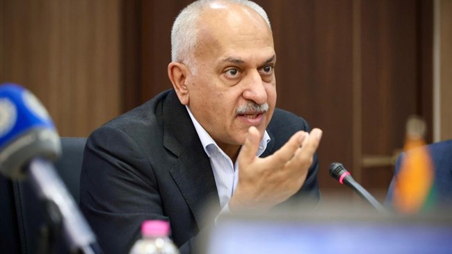 کیوان کاشفی عضو هیات رئیسه اتاق ایران تصریح کرد: امروز بیشترین چالش‌های اقتصادی حول نرخ ارز، روش‌هایی که برای رفع تعهدات ارزی پیش‌بینی می‌شود و بسترهای نرم‌افزاری و سامانه‌های تعریف شده، می‌چرخد.