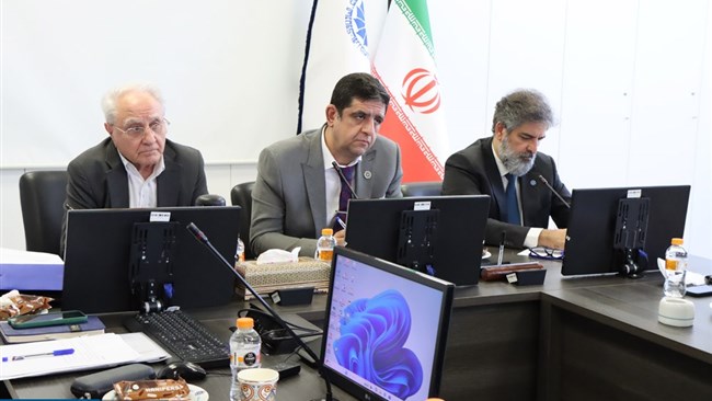 رئیس کمیسیون سرمایه‌گذاری و تأمین مالی اتاق ایران خبر داد که برای نخستین بار درکشور بسته‌ها و مجوزهای سرمایه‌گذاری بی نام برای ارائه به سرمایه‌گذاران آماده شده است و هفته سوم مهر در استان خراسان شمالی رونمایی خواهد شد.