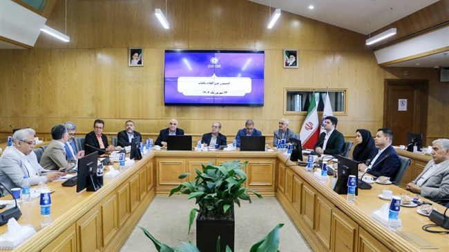 فعالان اقتصادی و اعضای کمیسیون مالیات اتاق مشهد با ابراز نگرانی نسبت به اجرای قانون مالیات بر عایدی سرمایه، تعدد سامانه‌های مالیاتی و ترکیب نامتوازن هیات‌های حل اختلاف و خواستار اعمال تدابیر اصلاحی در این حوزه شدند.