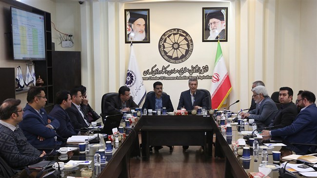 رئیس اتاق کرمان با تاکید بر اینکه باید تحلیل درست و دقیقی از وضعیت فرش کرمان داشته و نقاط قوت و ضعف زنجیره آن مشخص شود، اظهار کرد: این تحلیل سبب می شود بتوانیم جایگاه فرش را به نقطه مطلوبی برسانیم.