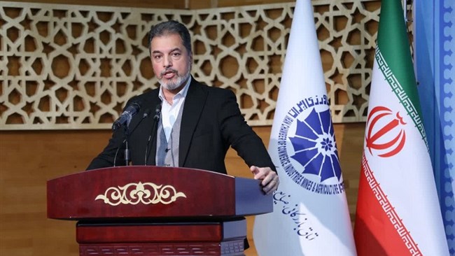 نایب رئیس اتاق ایران با بیان اینکه آبزی‌پروری امروز به یکی از ارکان اصلی امنیت غذایی و توسعه پایدار جهان تبدیل شده است، گفت: لرستان می‌تواند به قطب آبزی‌پروری غرب کشور و پیشران امنیت غذایی ایران تبدیل شود.