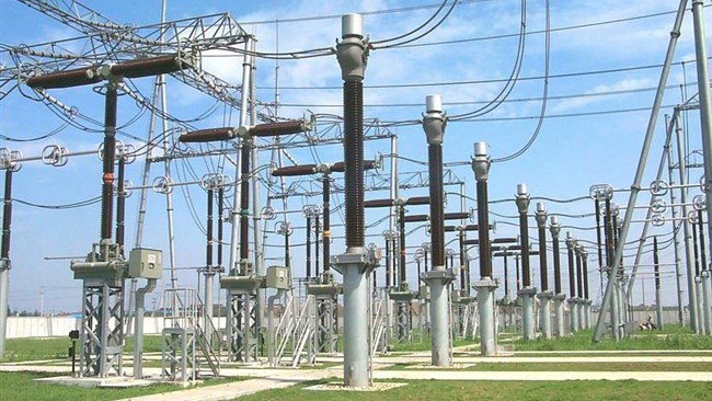 عضو هیات مدیره خانه صنعت معدن و تجارت ایران با انتقاد شدید از سیاست‌های وزارت نیرو در اخذ «حق ترانزیت» برق از واحدهای فولادی، این اقدام را نوعی سوءاستفاده از قدرت حاکمیتی در تنظیم بازار انرژی عنوان کرد.