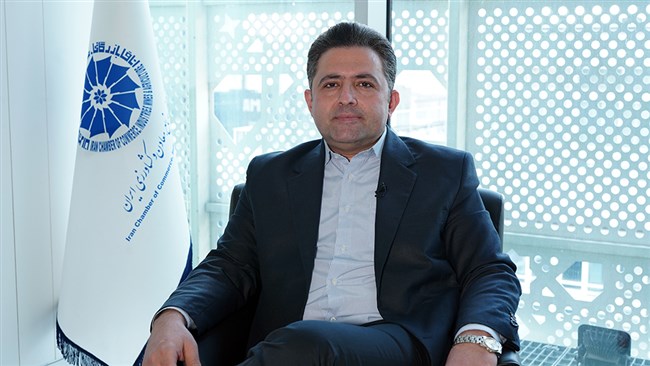 علی مسعودی، رییس کمیسیون فناوری اطلاعات و ارتباطات اتاق ایران نسبت به خبر اعلام شده از سوی سخنگوی مرکز ملی فضای مجازی مبنی بر «ایجاد دسترسی به اینترنت آزاد برای بازرگانان»واکنش نشان داد.