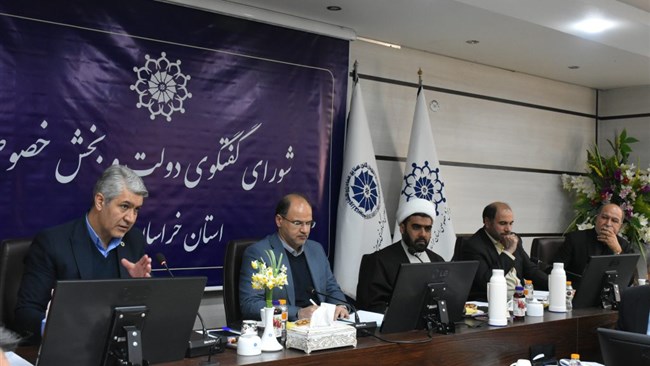 رئیس کمیسیون کشاورزی اتاق بیرجند با تاکید بر ضرورت ایجاد شهرک تخصصی زرشک و عناب، گفت: با وجود اینکه حدود ۳۸ هزار خانوار استان از این محصولات ارتزاق می‌کنند، سود واقعی به دست کشاورزان نمی‌رسد و نصیب واسطه‌ها می‌شود.