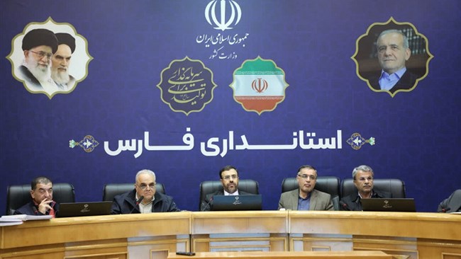 رئیس اتاق بازرگانی فارس گفت: متاسفانه واحدهای تولیدی مستقر در شهرک صنعتی بزرگ شیراز به ویژه واحدهای صنایع غذایی و دارویی از همه ابعاد از جمله تامین برق و انرژی، تامین آب و نگهداشتن توان تولید و اشتغال تحت فشار هستند.