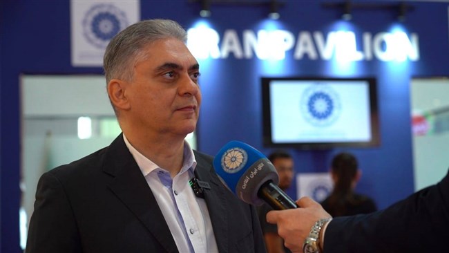 رئیس کنفدراسیون صادرات ایران در حاشیه بازدید از نمایشگاه گالفود ۲۰۲۶ دبی تاکید کرد حضور فعال شرکت‌های ایرانی در نمایشگاه‌های جهانی فرصت بی‌نظیری برای توسعه صادرات، تقویت برندهای غذایی و ورود به بازارهای بین‌المللی است.