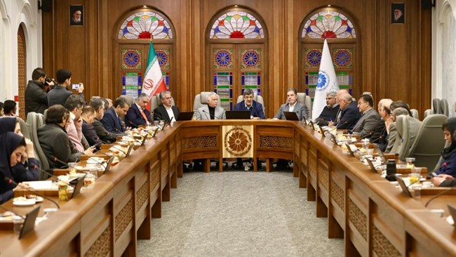 در نشست هیات نمایندگان اتاق یزد که با حضور نواب رییس اتاق ایران و دبیرکل این اتاق برگزار شد، بر ضرورت تدابیری برای افزایش تاب اوری بنگاه‌های اقتصادی تاکید شد.