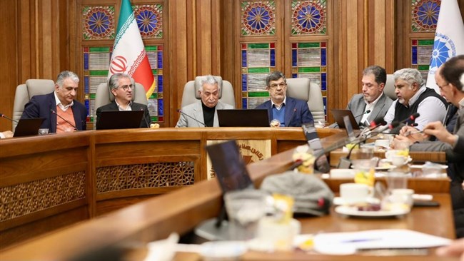 در نشست هیات نمایندگان اتاق یزد که با حضور نواب رییس اتاق ایران و دبیرکل این اتاق برگزار شد، بر ضرورت تدابیری برای افزایش تاب اوری بنگاه‌های اقتصادی تاکید شد.