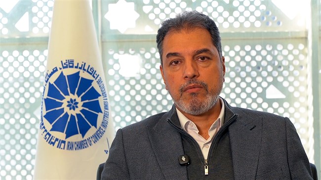 پیام باقری با بیان اینکه افزایش نرخ مالیات باید از محل کاهش یا حذف معافیت مالیاتی شرکت‌های دولتی و رونق بخش به کسب‌وکارها محقق شود، بر ناکافی بودن بسته 700همتی برای جبران هزینه‌های تولید تاکید کرد.