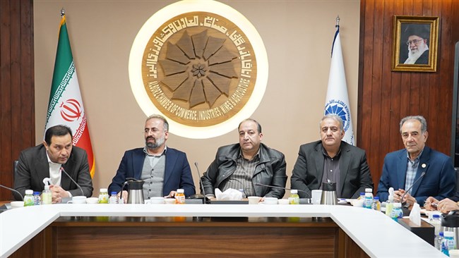 اولین جلسه شورای سیاست‌گذاری زنجیره ارزش نساجی، پوشاک و چرم استان البرز برگزار و راهبری این زنجیره به انجمن تخصصی صنایع همگن نساجی، پوشاک و چرم استان البرز واگذار شد.