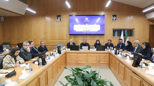 در نشست مشترک 6 کمیسیون تخصصی اتاق مشهد، ضمن بررسی آخرین تصمیمات مرتبط با پروژه‌های مشارکت عمومی و خصوصی در استان خراسان رضوی، بر ضرورت اصلاح رویکردها و توجه به منافع ملی در این پروژه‌ها تاکید شد.