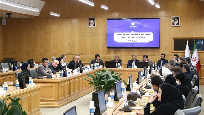 در نشست هم‌اندیشی کمیسیون‌های صنعت، سرمایه‌گذاری و توسعه صادرات اتاق مشهد، وضعیت لایحه بودجه سال ۱۴۰۵ و چالش‌ها، ظرفیت‌ها این لایحه بررسی و پیشنهادهای اصلاحی ارائه شد.