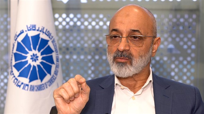 قدیر قیافه نایب‌رئیس اتاق ایران با دفاع از سیاست یکسان‌سازی نرخ ارز و حذف فضای رانتی، گفت: بخش خصوصی با هر نوع رانت و توزیع ارز غیرمولد مخالف بوده و باور دارد دخالت در بازار ارز، همیشه به زیان اقتصاد ملی تمام شده است.