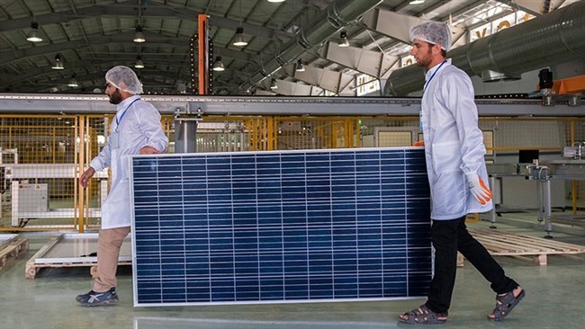 انجمن سازندگان و تامین‌کنندگان کالا و خدمات انرژی‌های تجدیدپذیر اعلام کرد: سومین همایش اینداست سولار ایران که قرار بود 28 بهمن برگزار شود، در روز 16 اسفند برگزار خواهد شد.