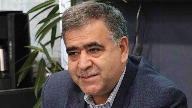 عباس کبریایی‌زاده رئیس هیات‌مدیره فدراسیون اقتصاد سلامت پیشنهاد داد: دولت زمانی در حوزه سلامت‌محور به سمت تک‌نرخی کردن ارز برود که توانایی پشتیبانی ریالی از بیماران برای پرهیز از افزایش پرداخت از جیب مردم را داشته باشد.