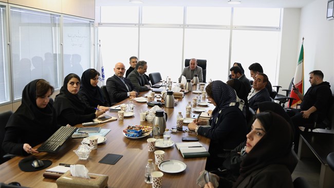 اعضای کمیسیون استاندارد، محیط زیست، توسعه پایدار و آب اتاق ایران ضمن نگاهی به وضعیت هشدارآمیز منابع آبی کشور، راه‌حل‌های پیشنهادی خود را بر قالب چهار محور کلیدی ارائه دادند.