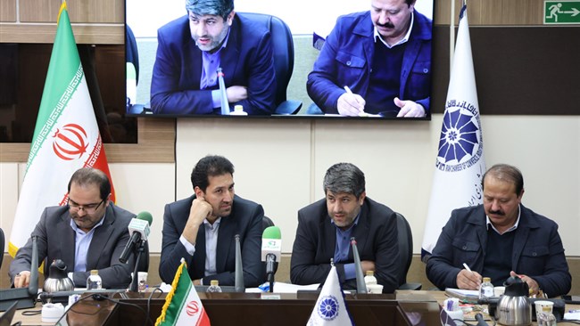 رشید عزیزپور، رئیس کمیسیون صنایع غذایی اتاق ایران معتقد است حمایت دولت با توجه به تک نرخی شدن ارز باید فراگیر و دربرگیرنده کل زنجیره تولید ارزش باشد.