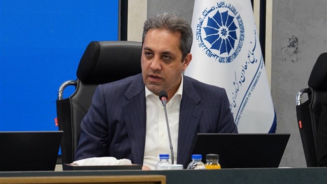 رئیس اتاق کرج گفت: تعیین مهلت پنج روزه برای بازگرداندن ارز صادراتی فشار زیادی بر تولیدکنندگان وارد کرده و لازم است دولت با ایجاد انعطاف و حمایت‌های مالی در این مورد، مسیر استمرار تولید و صادرات را هموار کند.