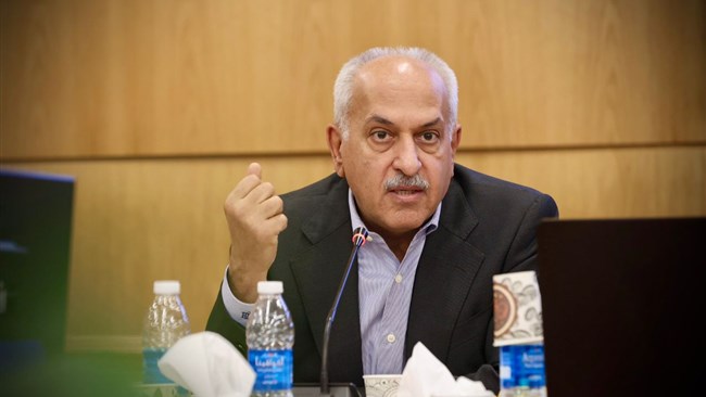 کیوان کاشفی عضو هیات رئیسه اتاق ایران غیبت ایران در گزارش آمادگی کسب‌وکار که از سوی بانک جهانی منتشر می‌شود را برای اقتصاد ایران پرهزینه دانست، موضوعی که افق تصمیم‌گیری را کوتاه کرده و جذب سرمایه‌ را کاهش می‌دهد.