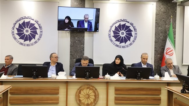 رئیس اتاق زنجان گفت: در ماه‌های اخیر، تشدید نوسانات و تداوم چندنرخی بودن ارز به بحرانی جدی برای واحدهای تولیدی و صادرکنندگان تبدیل شده و تعیین مهلت‌های کوتاه برای رفع تعهد ارزی نیز بر مشکلات فعالان اقتصادی افزوده است.