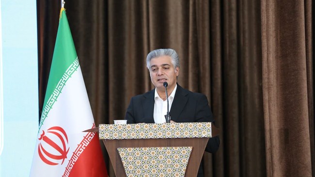 رئیس اتاق خرم آباد با اشاره به رونمایی سند پیشران تحول اقتصاد لرستان به‌عنوان نقشه راه توسعه اقتصادی استان، گفت: این سند با معرفی ۱۰ برنامه و پروژه پیشران، مسیر جهش تولید، سرمایه‌گذاری و اشتغال استان را ترسیم می‌کند.