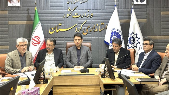 نشست شورای گفتگوی کردستان با دستور کار پایش نحوه اجرای قانون جهش تولید دانش بنیان و گزارش دبیر کمیسیون هماهنگی بانکهای استان در مورد وضعیت پرداخت تسهیلات به بخش تولید برگزار شد.