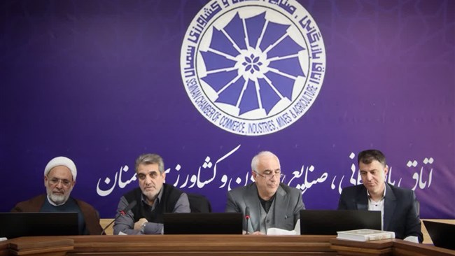 بخش خصوصی سمنان در شورای گفت‌وگوی استان، با ارائه یک سند سیاستی، اصلاح ساختاری نظام ارزی و تقویت تولید و صادرات را پیش‌شرط ثبات پایدار در بازار ارز عنوان کرد.