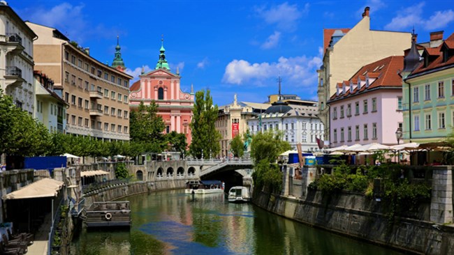 تقویم رویدادهای تجاری سال 2026 اسلوونی در دسترس قرار گرفته است. این رویدادها در حوزه‌های دکوراسیون، سلامت، تجارت و صنعت، فناور یهای محیط زیست و ... برگزار خواهند شد.