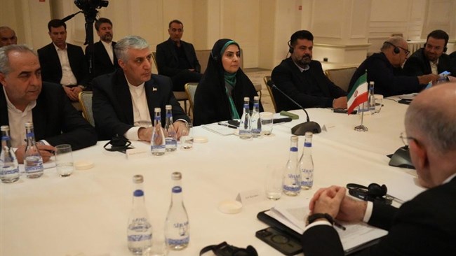 هفدهمین کمیسیون مشترک همکاری‌های اقتصادی ایران و جمهوری آذربایجان با هدف گسترش روابط دوجانبه و بررسی راهکارهای افزایش حجم تبادلات تجاری در شهر باکو برگزار شد.