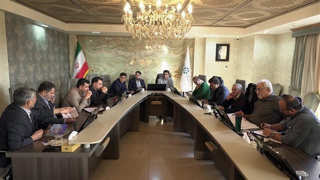 در نشست کمیته کارشناسی شورای گفت‌وگوی استان اصفهان، توقف اجرای ماده ۲۴ مکرر قانون معادن و تأخیر در صدور استعلام‌های قانونی که موجب معطل شدن فعالان معدنی شده مورد بررسی قرار گرفت.