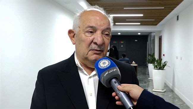 رئیس اتاق خراسان رضوی با اشاره به شرایط ویژه کشور در بزنگاه جنگ، بر ضرورت پیگیری مستمر مسائل بخش‌های مختلف اقتصادی و تداوم فعالیت بنگاه‌های تولیدی برای حفظ پایداری جریان تولید و حفظ ثبات اقتصادی کشور تاکید کرد.