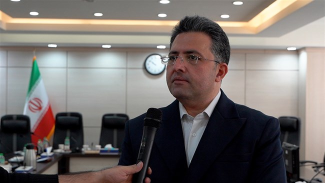 رییس کمیسیون فناوری اطلاعات و ارتباطات اتاق ایران درباره جزییات دسترسی فعالین اقتصادی به اینترنت بین‌الملل توضیح داد.