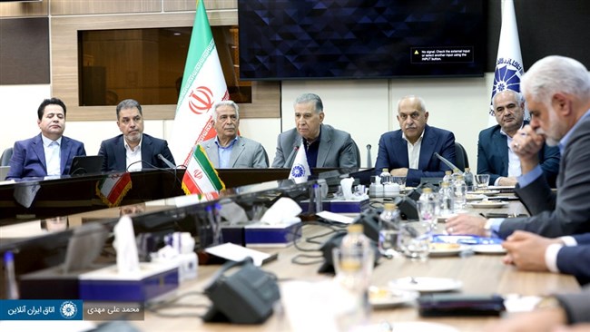 اولین نشست شورای روسای اتاق‌های سراسر کشور در سال جدید، یکشنبه 23 فروردین ماه 1405 به ریاست صمد حسن‌زاده رئیس اتاق ایران برگزار شد.