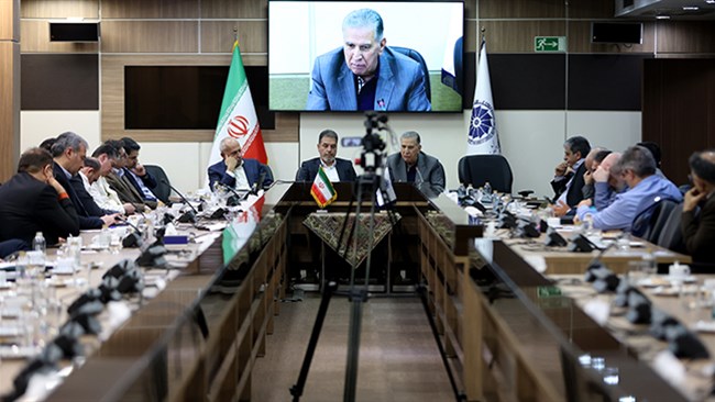 در اولین نشست روسای کمیسیون‌های تخصصی با هیات رئیسه اتاق ایران، بازسازی اقتصادی با تکیه بر همه امکانات کشور، برنامه‌ریزی بر اساس واقعیت‌ها و لزوم تعریف الگوهای جدید برای تداوم تولید و تجارت، مورد تأکید قرار گرفت.