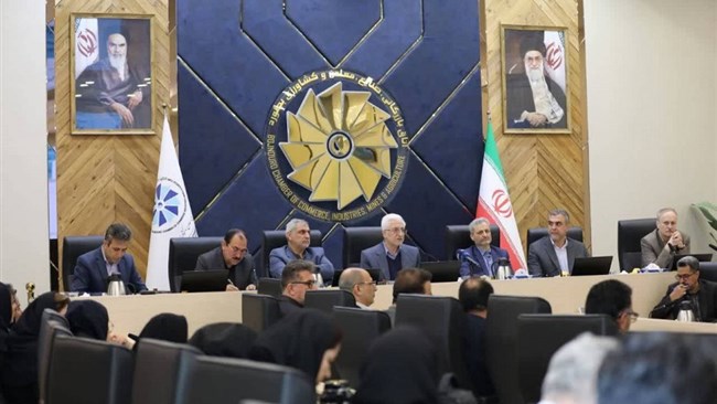 استاندار خراسان شمالی با تاکید بر ضرورت حفظ پایداری اقتصاد در شرایط کنونی و تمرکز بر دور تند واحدهای تولیدی، گفت: در شرایط فعلی اجازه نخواهیم داد حتی یک واحد تولیدی دچار تعدیل نیرو یا تعطیلی شود.