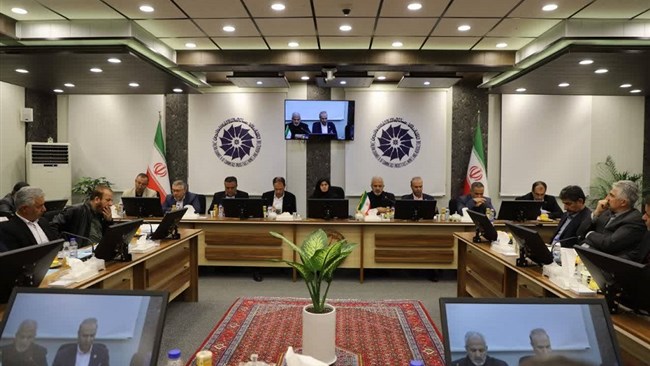 رئیس اتاق زنجان گفت: با توجه به محدودیت‌های ایجاد شده در مسیرهای قبلی تجارت، ضروریست که به ظرفیت‌های کشورهایی مانند ترکیه، افغانستان، عراق و کشورهای حوزه دریای خزر به عنوان مسیرهای جایگزین توجه ویژه‌ای شود.