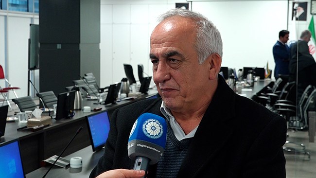 محمود سیادت رئیس اتاق مشترک ایران و افغانستان به منظور تقویت سطح روابط بین دو کشور از تشکیل کمیته‌های حل مسائل مرزی با حضور طرف‌های ایرانی و افغانستانی و بهبود وضعیت تردد کالا از مرز، خبر داد.