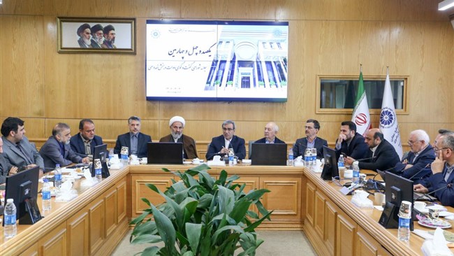 در نشست شورای گفت‌وگوی خراسان رضویعلاوه بر ارزیابی موانع فرآیند نرخ‌گذاری خدمات گمرکی و روند تامین سوخت معادن و صنایع معدنی، بر لزوم تقویت زیرساخت‌های توسعه‌ای شرق کشور تاکید شد.