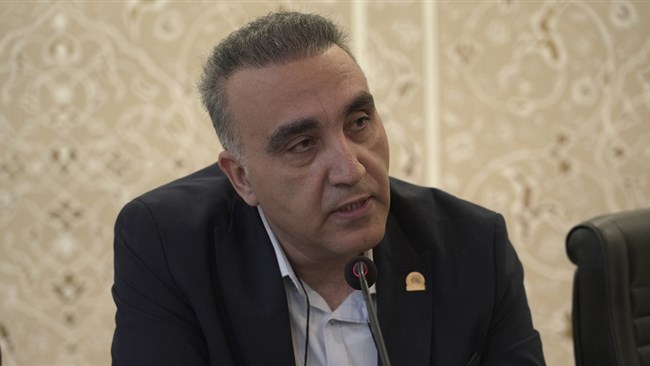 علیرضا بینا، رئیس انجمن تولیدکنندگان و صادرکنندگان سازه‌های فولادی استان اصفهان، ضمن بررسی چالش‌های صنعت و بازار فولاد، پیشنهاد تشکیل کارگروه تخصصی در صنعت فولاد برای هماهنگی در تصمیمگیری‌های این حوزه را داده است.