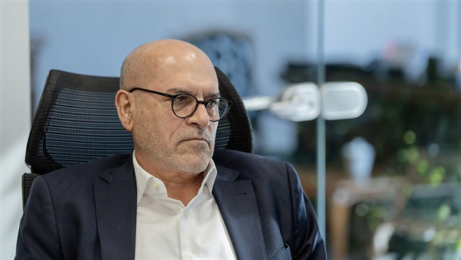 محمود نجفی‌عرب رئیس اتاق تهران تصریح کرد: در سال 1404 بعد از جنگ 12 روزه سعی کردیم تامین مالی اضطراری برای صنایع آسیب‌پذیر را تسهیل کنیم و در راستای تحول‌سازی، سامانه جامع «اتاق دیجیتال تهران» را راه‌اندازی کردیم.